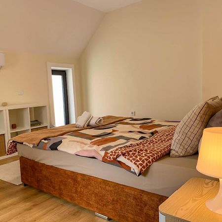 2-Bedroom Flat - Sunny Balcony Plovdiv Exterior foto