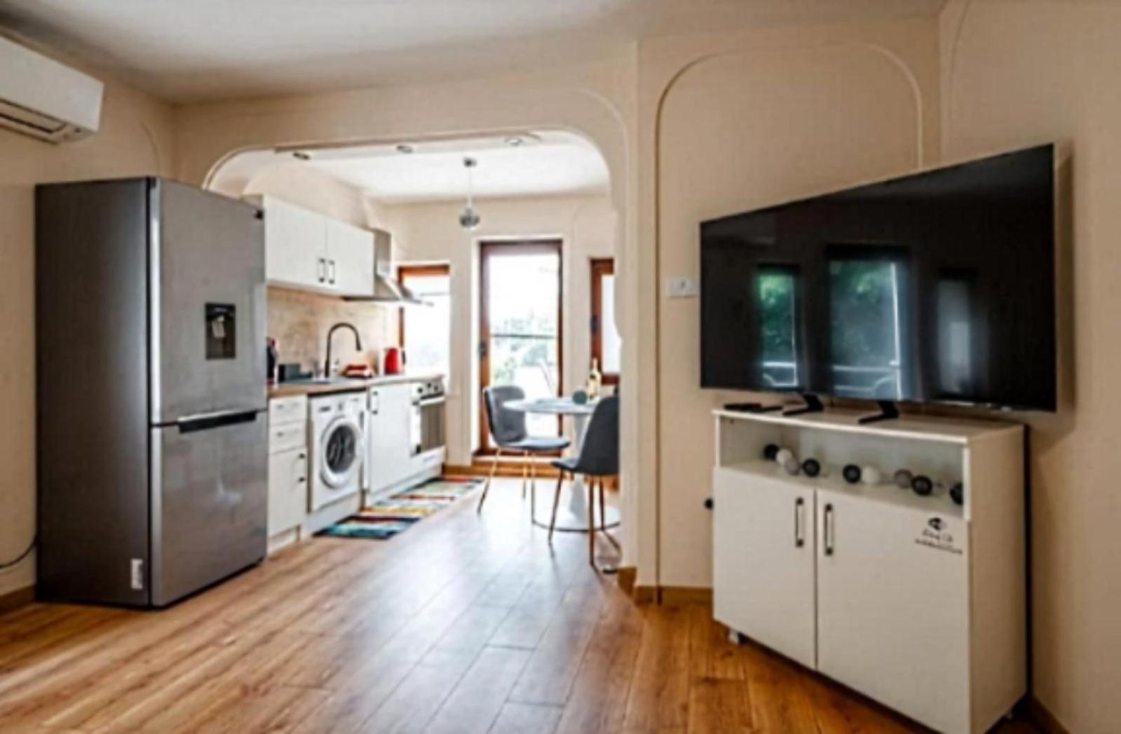 2-Bedroom Flat - Sunny Balcony Plovdiv Exterior foto