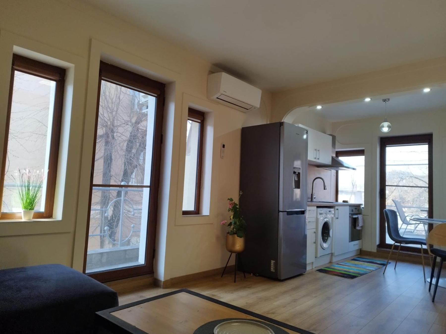 2-Bedroom Flat - Sunny Balcony Plovdiv Exterior foto