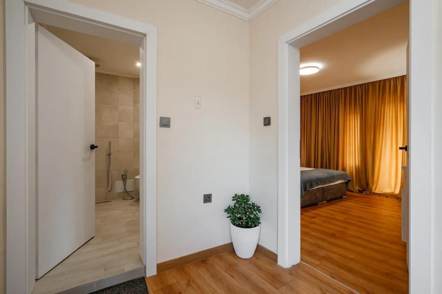 2-Bedroom Flat - Sunny Balcony Plovdiv Exterior foto